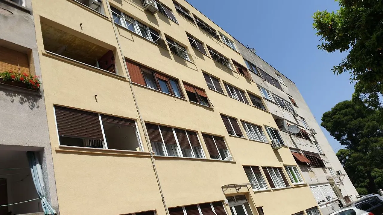 Apartment Amelia Pula 0*,
